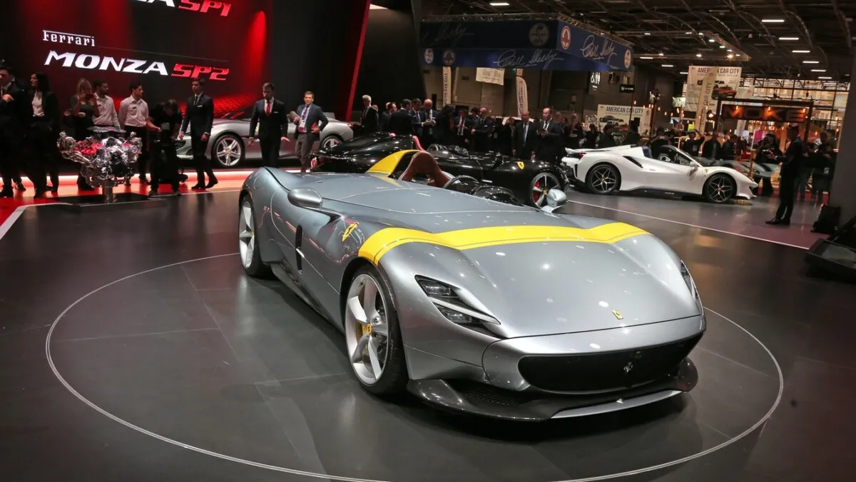 007_Ferrari_Paris Motor Show