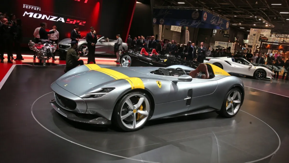 017_Ferrari_Paris Motor Show