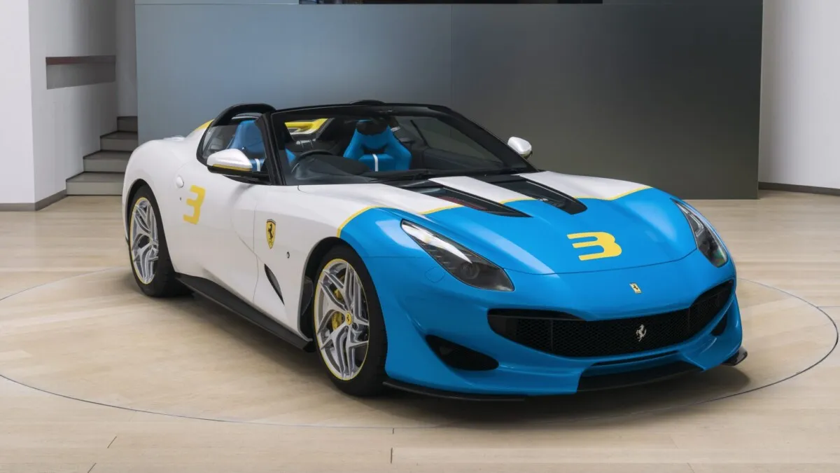 Ferrari_SP3JC_6
