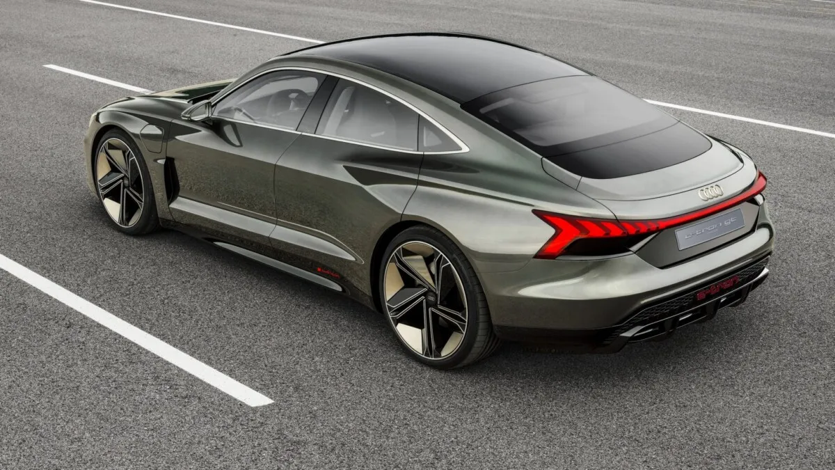 Audi_e-Tron_GT_concept-30