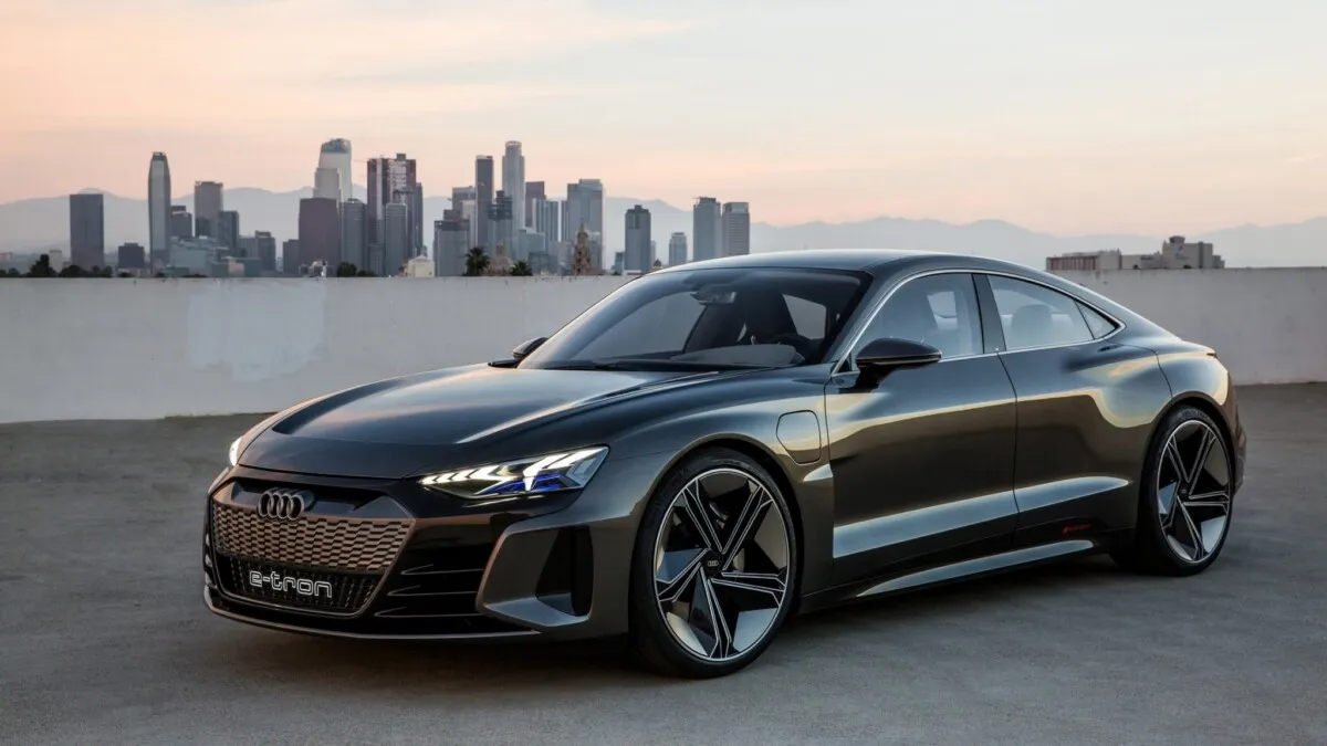 Audi_e-Tron_GT_concept-40