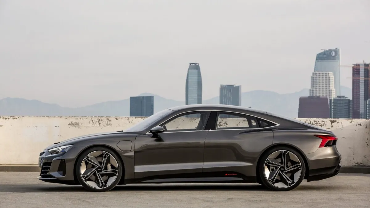 Audi_e-Tron_GT_concept-42