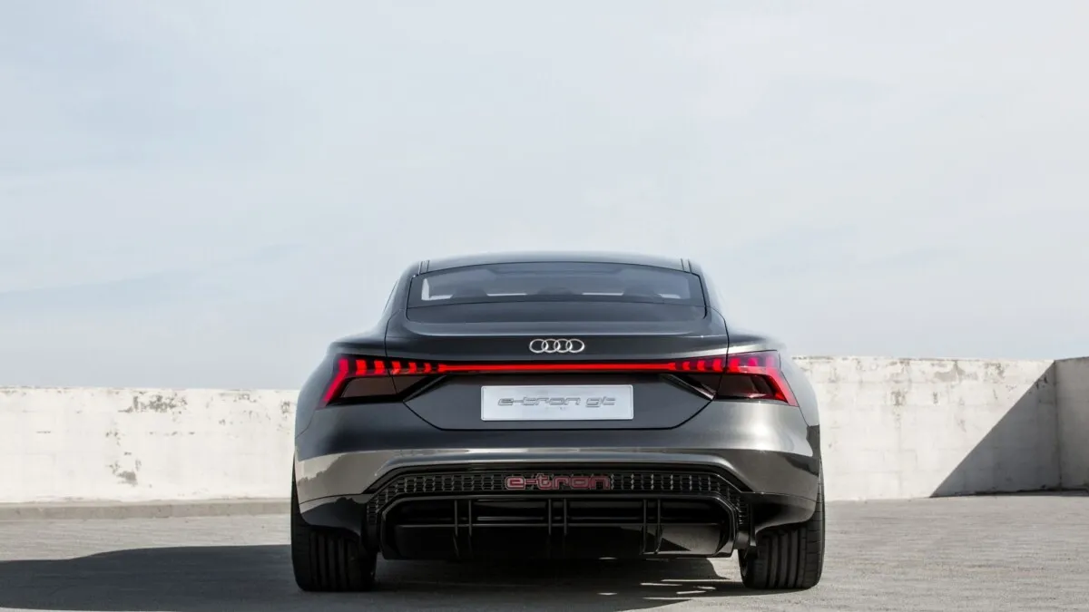 Audi_e-Tron_GT_concept-45