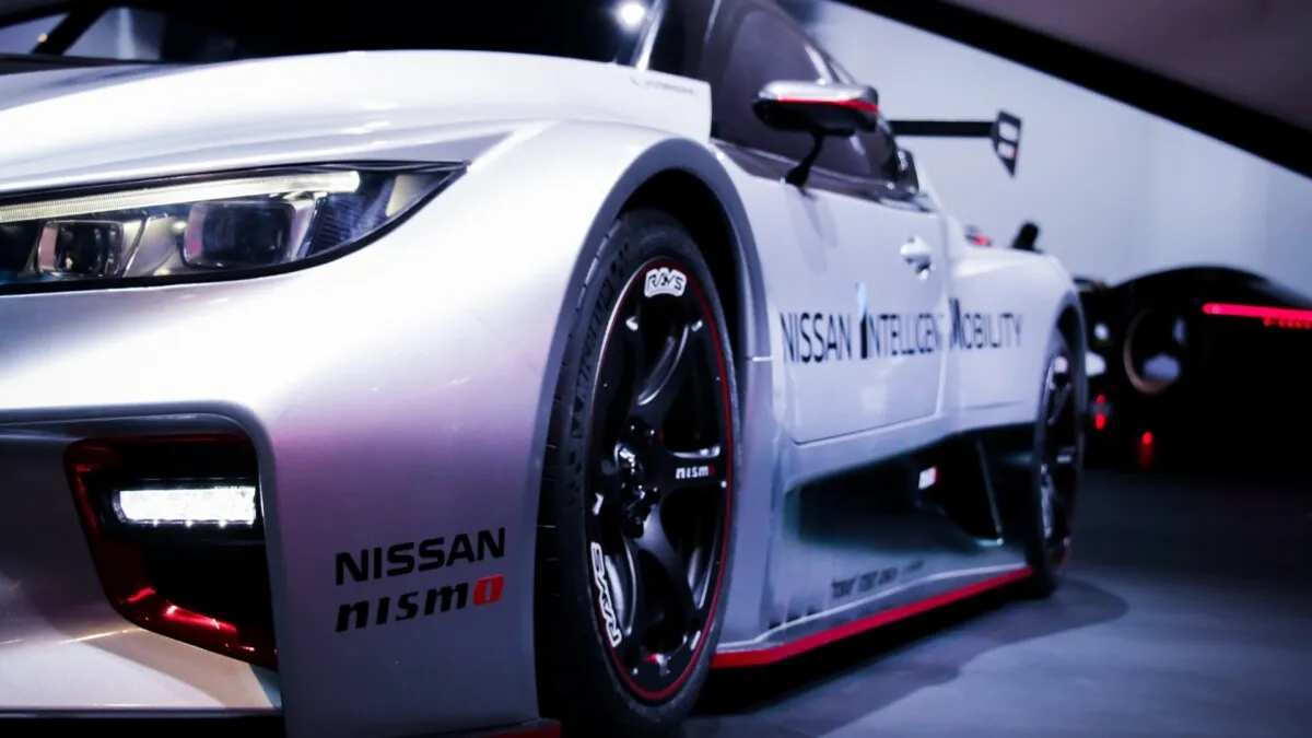 Nissan_LEAF_NISMO_RC-05