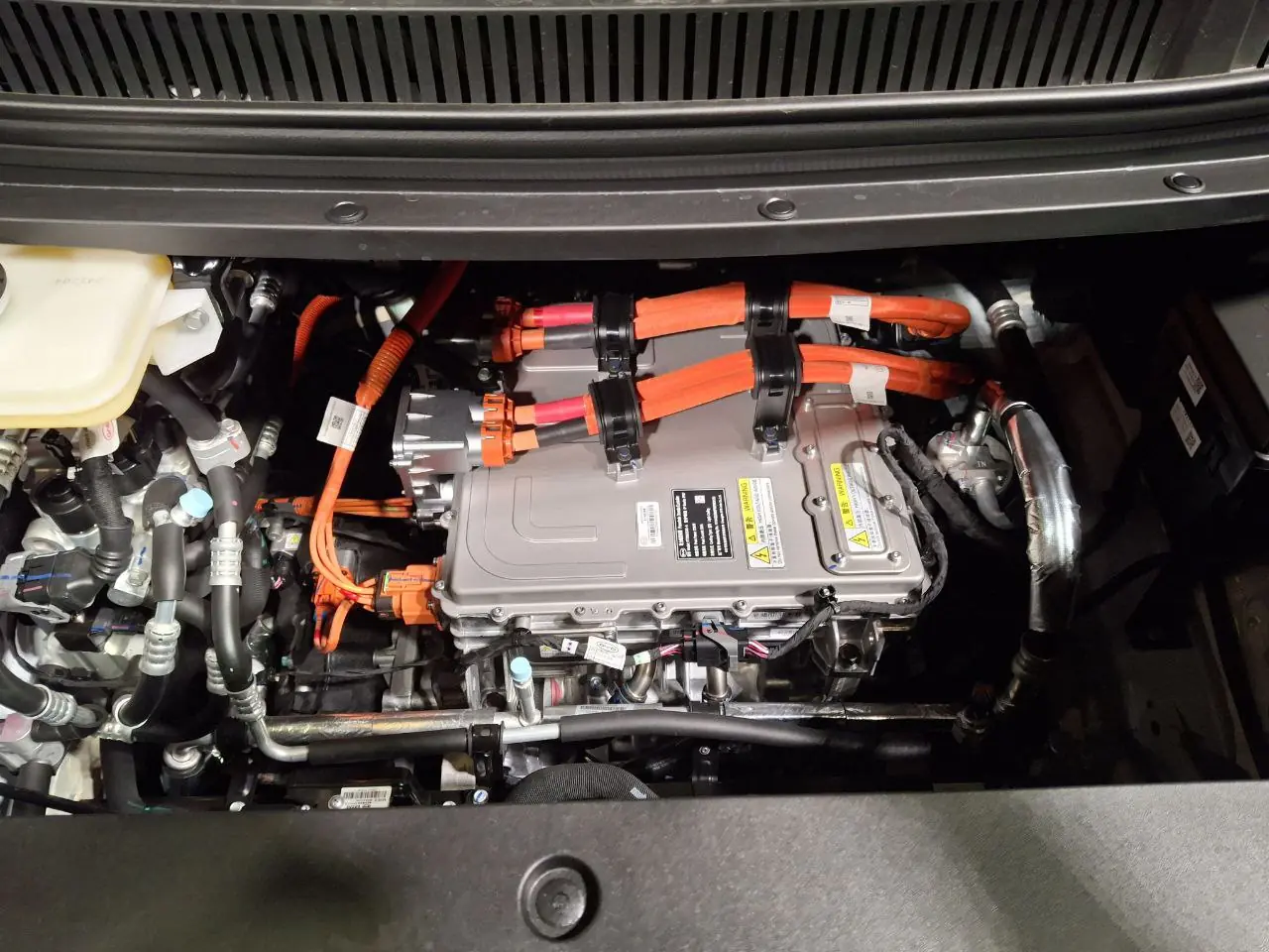 Denza D9 powertrain