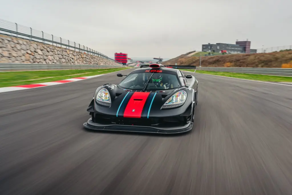GMA supercar 