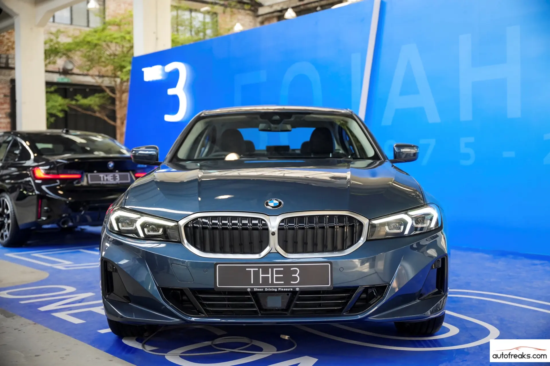 The new BMW 3 series 320i sport and 330i M
